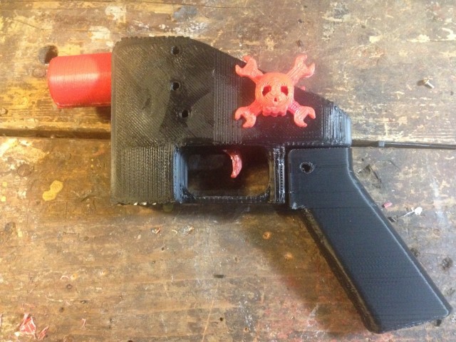 Pistolet imprimé en 3D assemblé