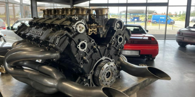 moteur honda nsx v10 3D